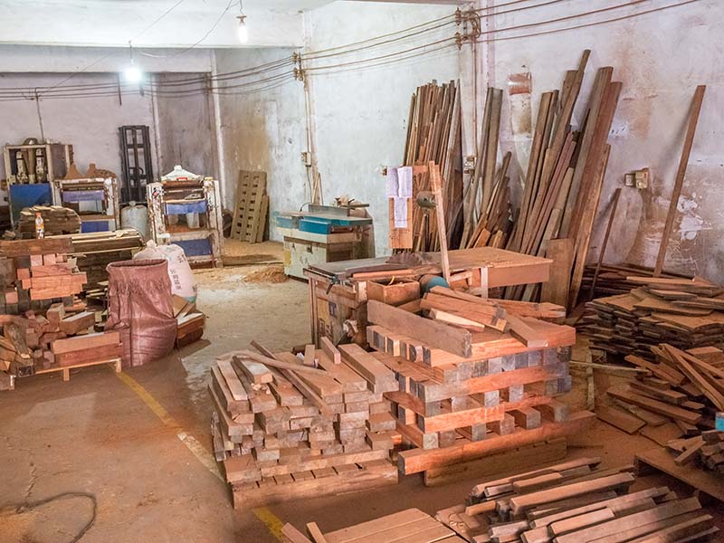 砀山楼梯地板柜门的油漆修复-09